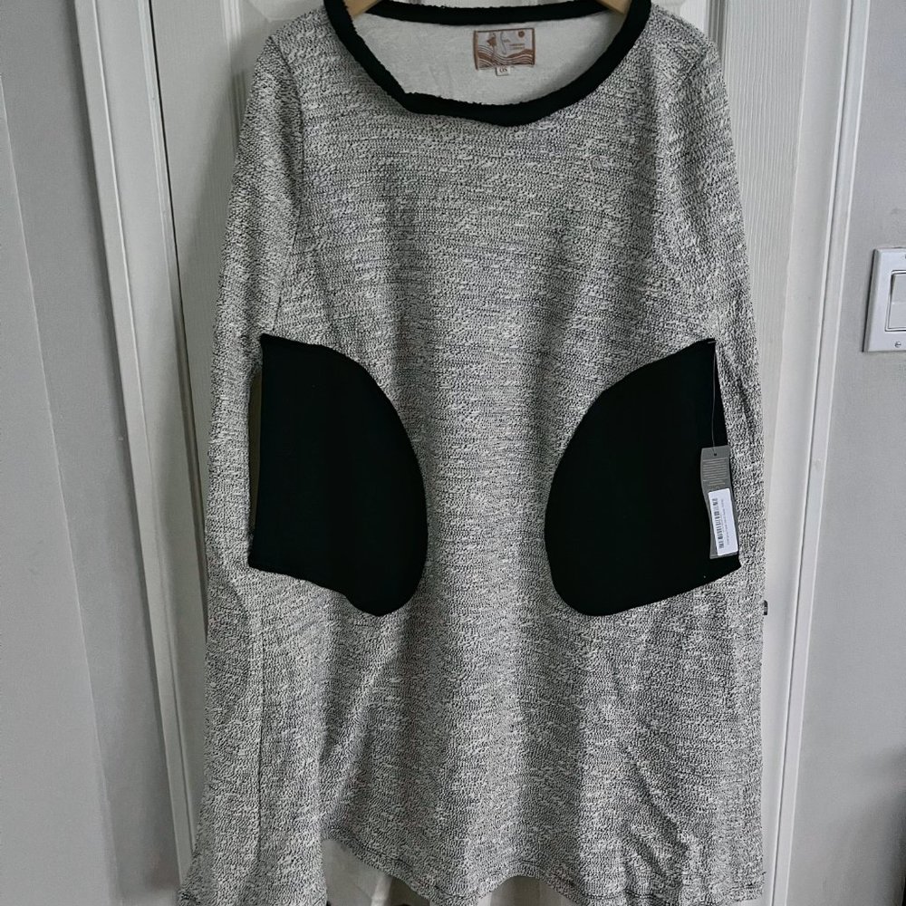 NWT Seea Changing Poncho Cape (One Size)